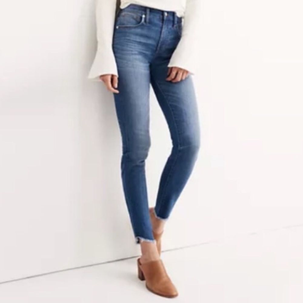 Like New Madewell 10” High Rise Skinny Jeans